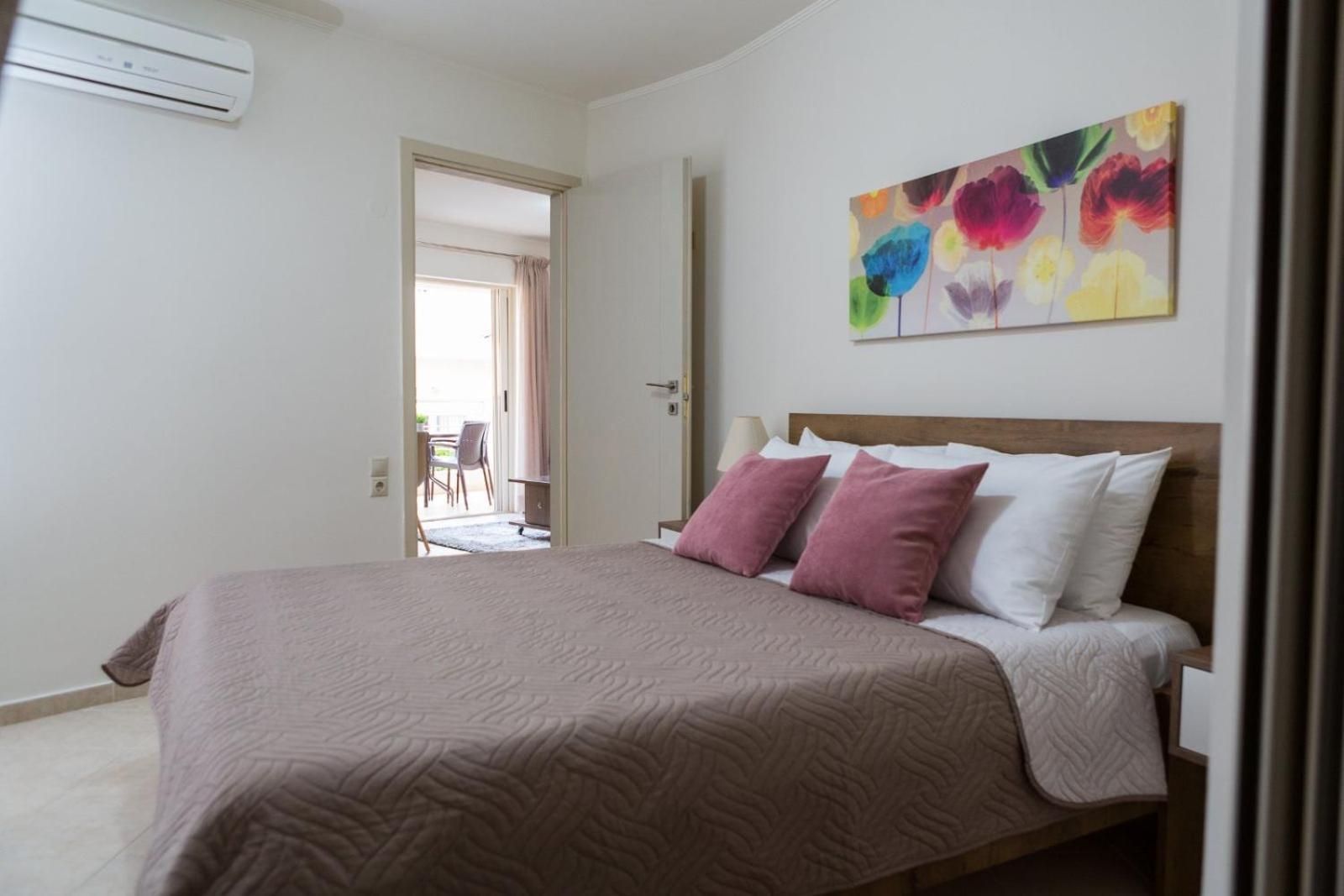 Filora Apartment In The City Center Iraklion Buitenkant foto